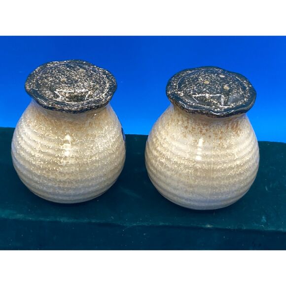 Paseo Road Black Bear Pottery by HiEnd Accent Salt and Pepper shakers stoneware - Picture 3 of 3